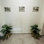 Patrizia Con Parcheggio Privato Como