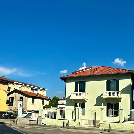Gæstehus Patrizia Con Parcheggio Privato Como