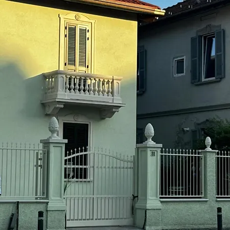 Guest house Patrizia Con Parcheggio Privato Como