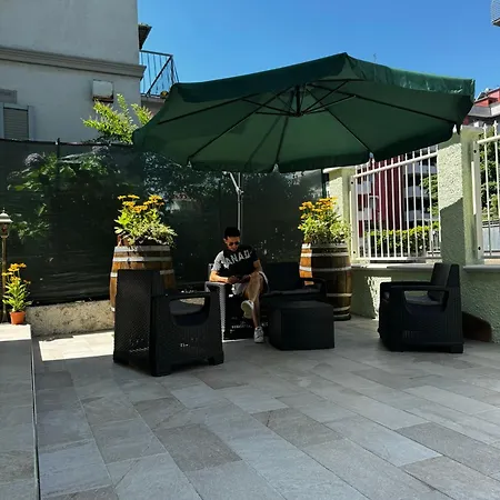 게스트하우스 Patrizia - Esclusive Con Parcheggio Privato