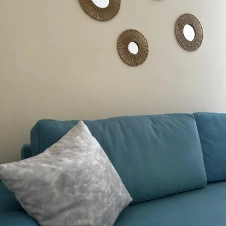 Patrizia Con Parcheggio Privato Como