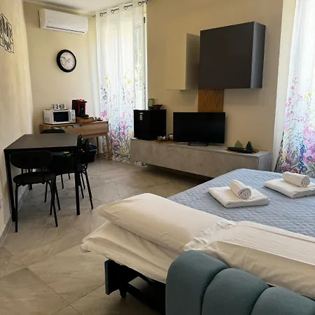 Patrizia Con Parcheggio Privato Guest house 3*