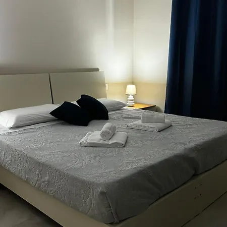 Patrizia Con Parcheggio Privato Como