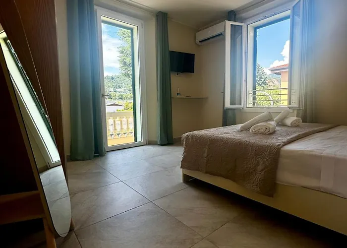 Πανσιόν Patrizia Con Parcheggio Privato 3*