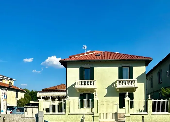 Πανσιόν Patrizia Con Parcheggio Privato 3*