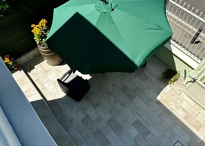 Πανσιόν Patrizia Con Parcheggio Privato 3*