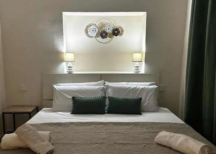 Patrizia Con Parcheggio Privato Πανσιόν