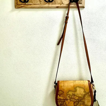 Patrizia Con Parcheggio Privato コモ