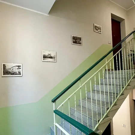 Patrizia Con Parcheggio Privato 3* コモ