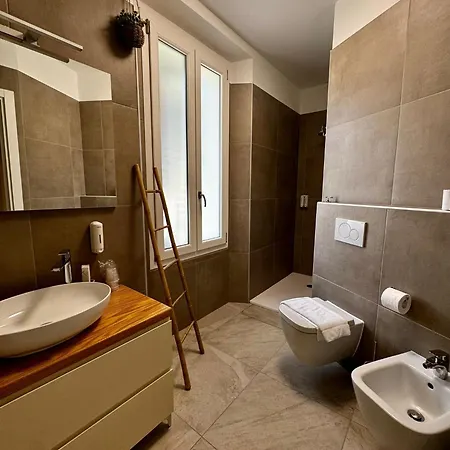 ゲストハウス Patrizia Con Parcheggio Privato 3*